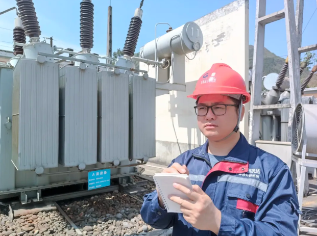 红色锡都丨英国365集团官网劳模 韦俊：数字赋能变电站 智慧矿山筑基人